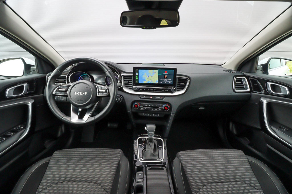 52563223-1.jpg