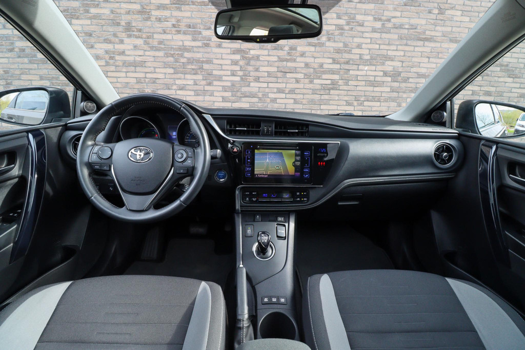 52748422-1.jpg