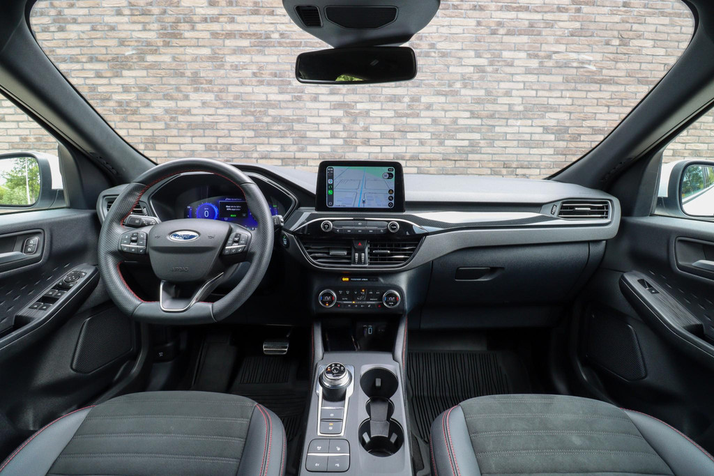 53393049-1.jpg